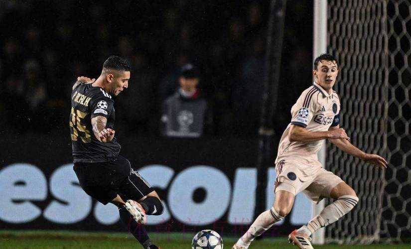 阿斯：皇马关注U19欧青赛MVP斯米特 已开始谈判